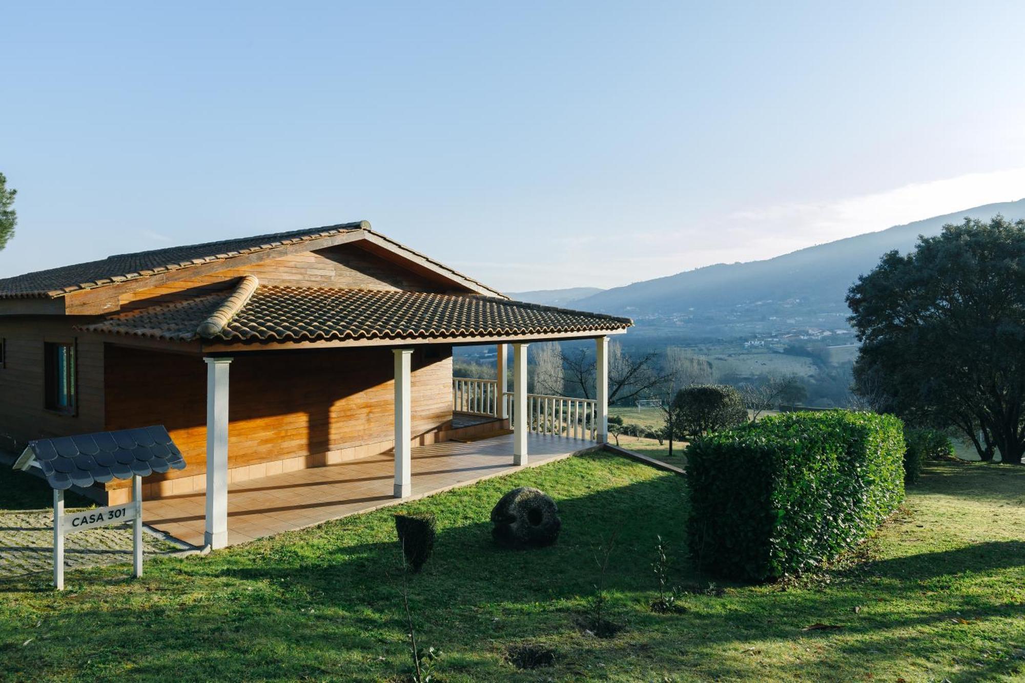 Hotel Rural Casa De Samaioes Chaves Esterno foto