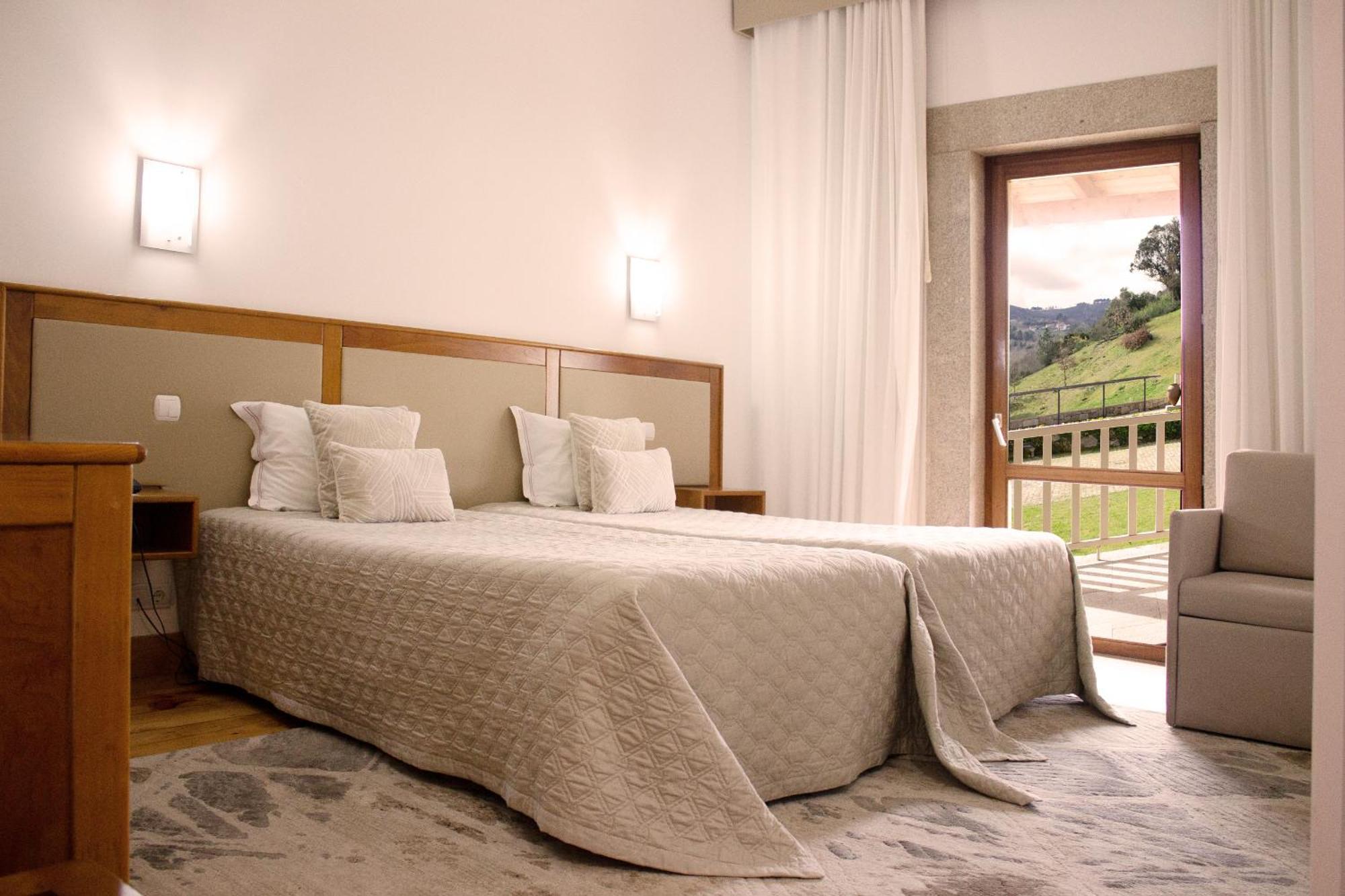 Hotel Rural Casa De Samaioes Chaves Esterno foto